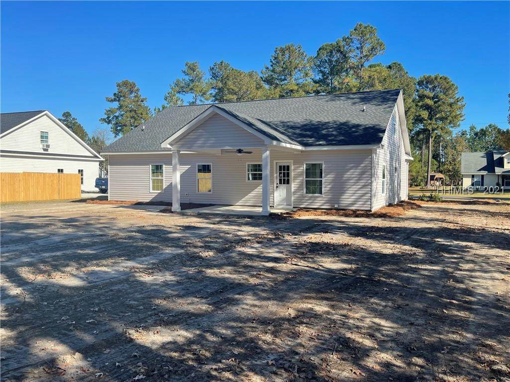 212 Graham Hall - Photo 1