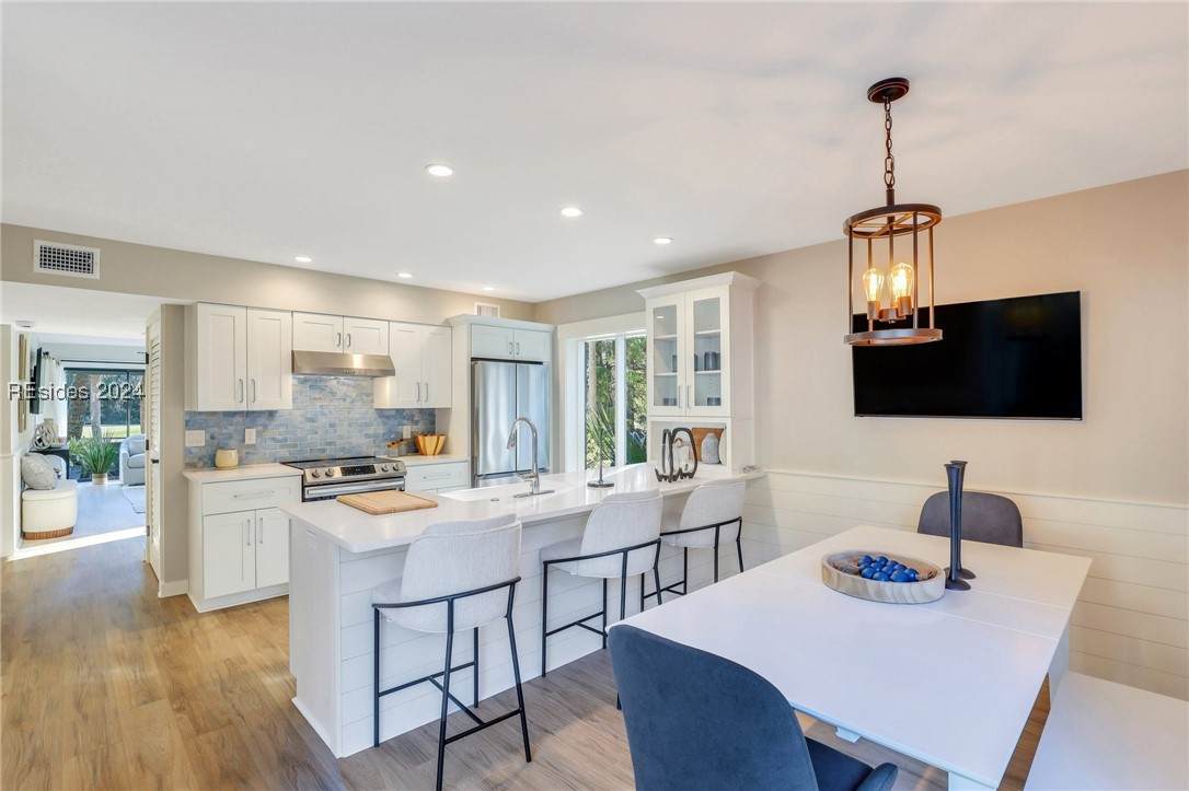 90 Gloucester Road - Photo 1