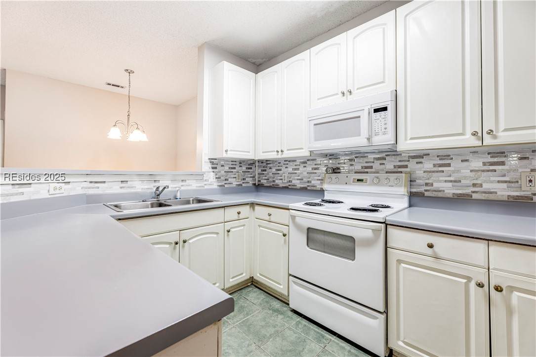 100 Kensington Boulevard - Photo 1