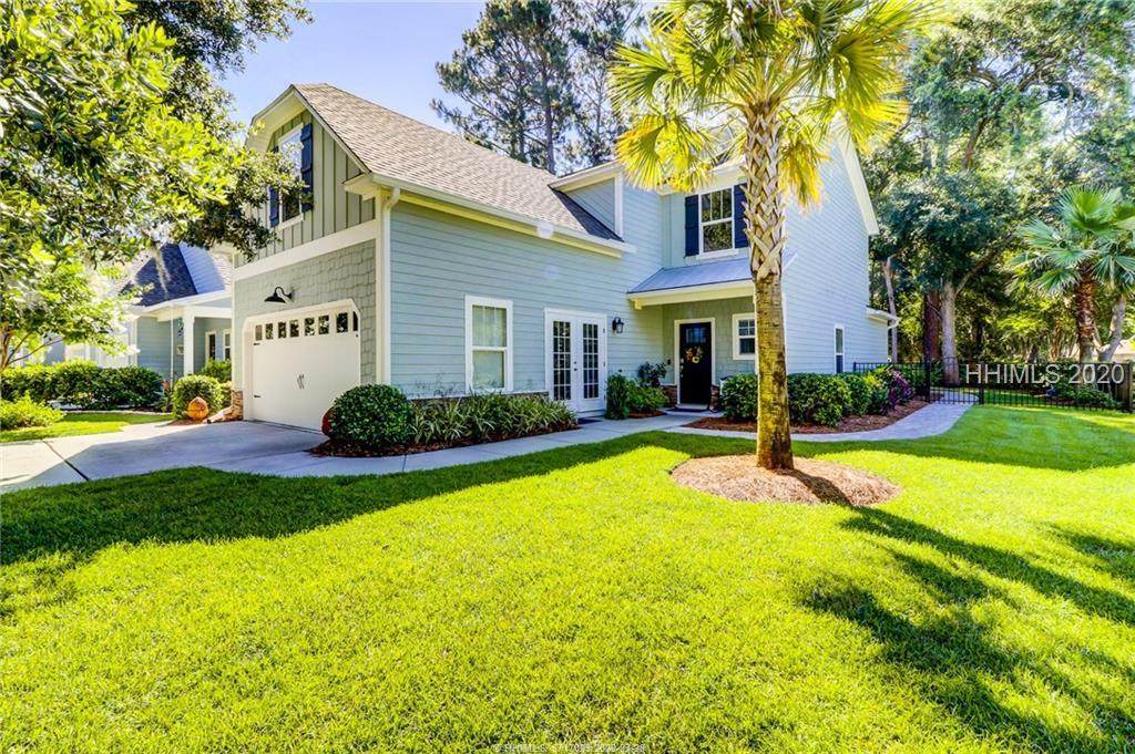2 Circlewood Drive - Photo 1
