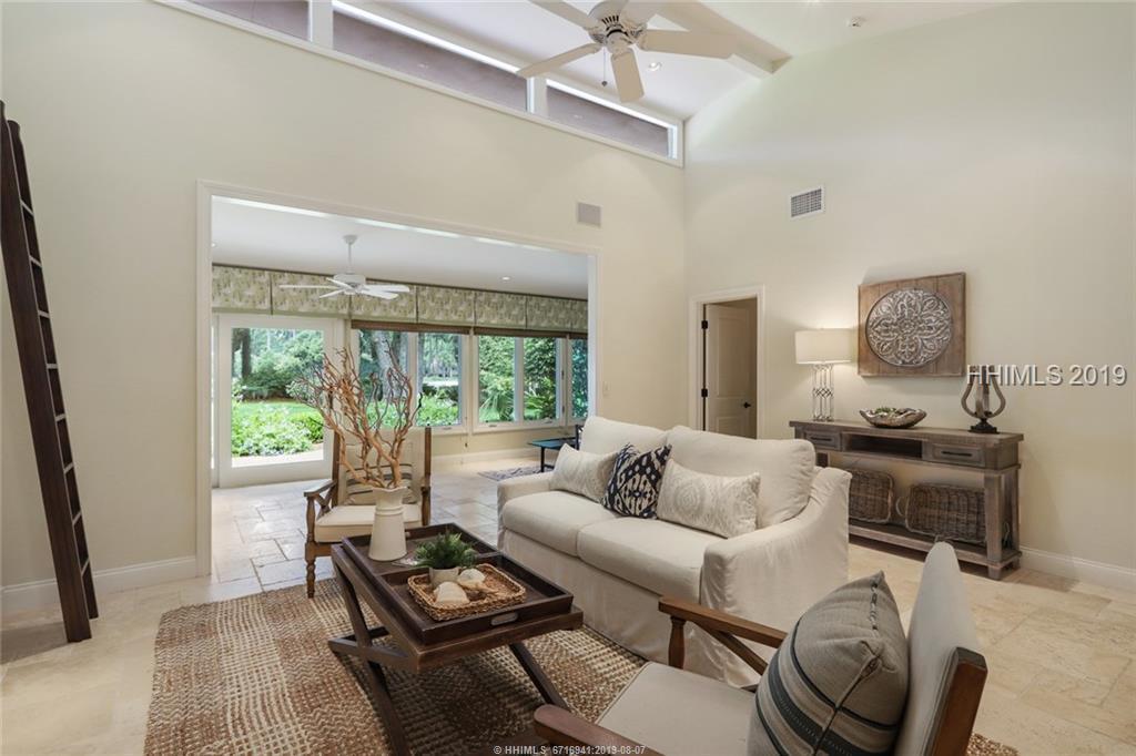 212 Greenwood Drive - Photo 1