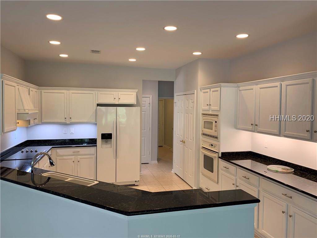 33 Cypress Hollow - Photo 1