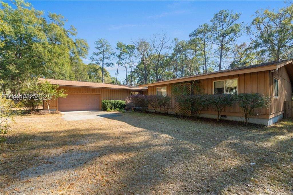 59 Francis Marion Circle - Photo 1