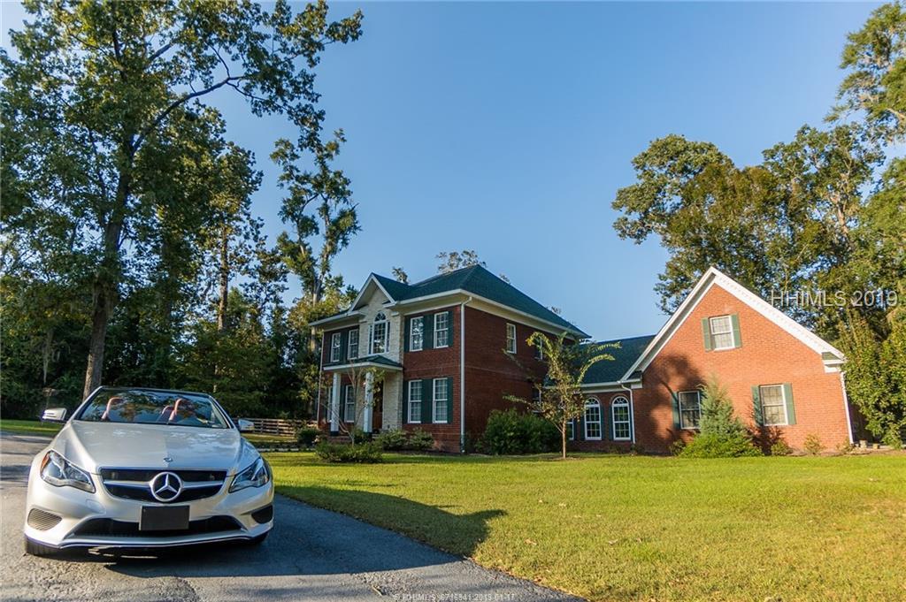 281 Oakwood Drive - Photo 1