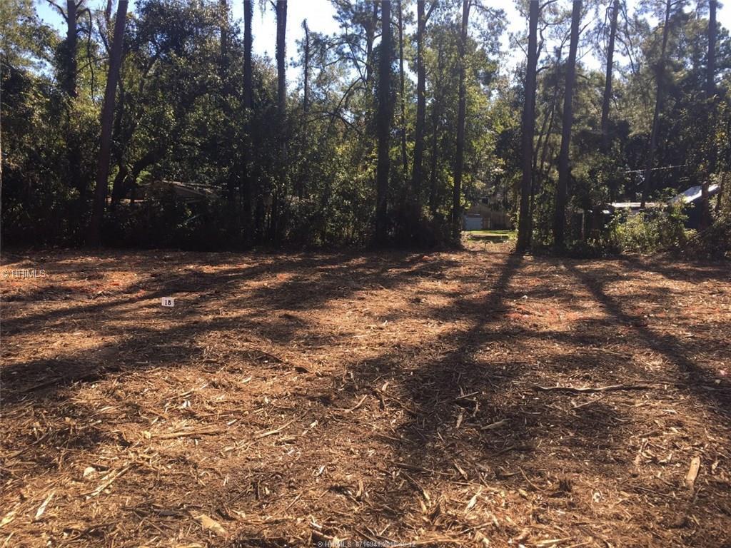 18 Woodpecker Lane - Photo 1