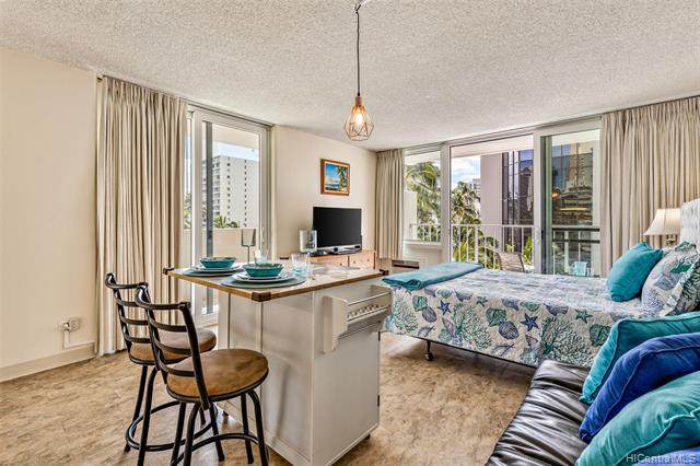 364 Seaside Avenue - Photo 1