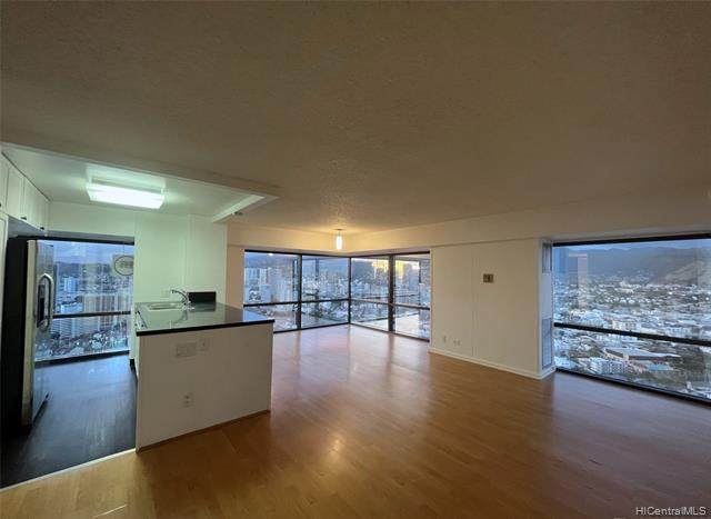 1750 Kalakaua Avenue - Photo 1