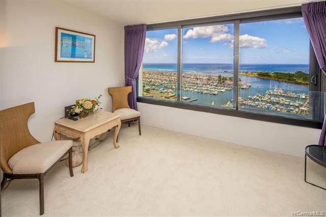1600 Ala Moana Boulevard - Photo 1