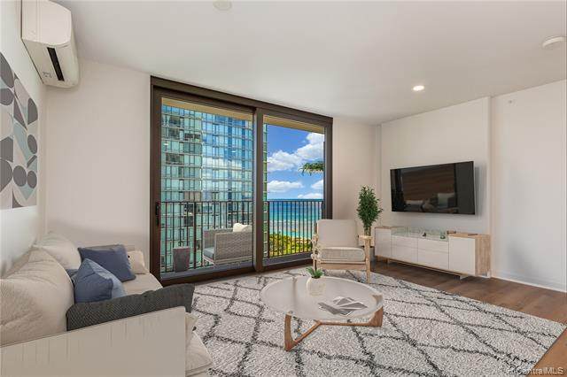 987 Queen Street - Photo 1