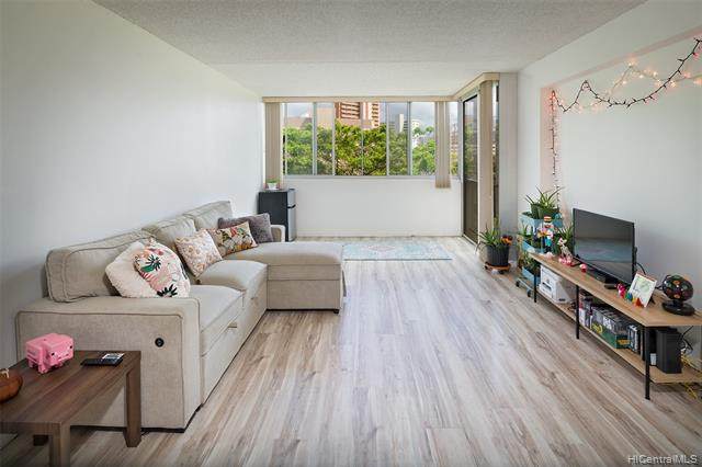 1031 Ala Napunani Street - Photo 1