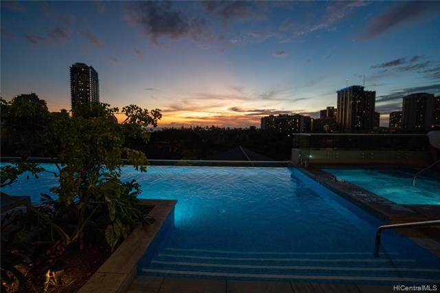 383 Kalaimoku Street - Photo 1