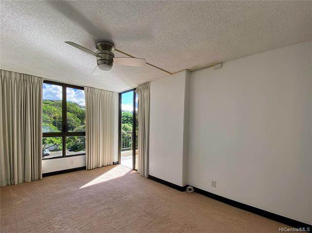 3138 Waialae Avenue - Photo 1