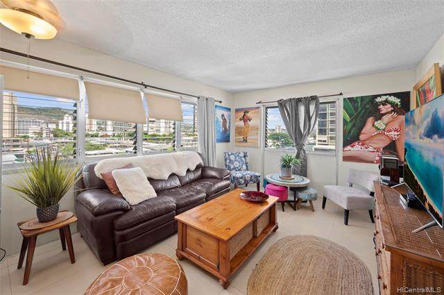 509 University Avenue - Photo 1