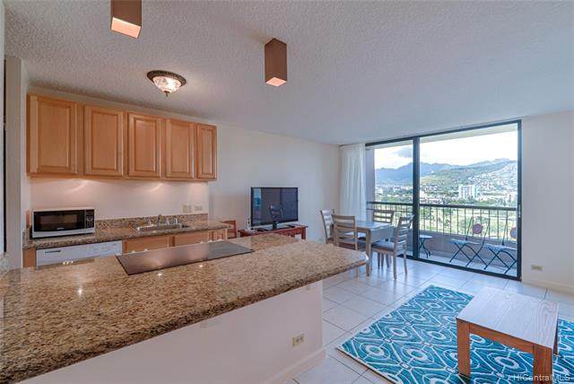 320 Liliuokalani Avenue - Photo 1