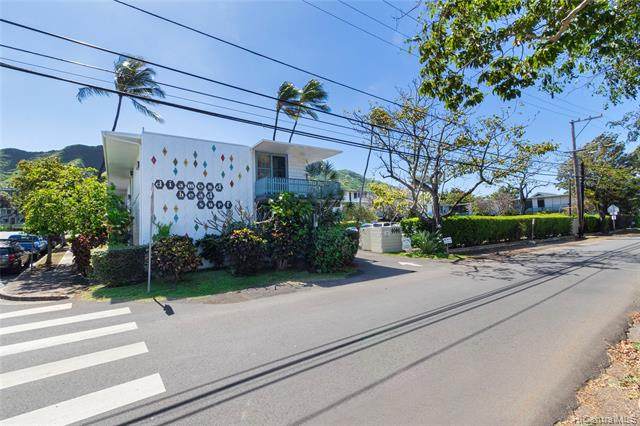 3824 Leahi Avenue - Photo 1