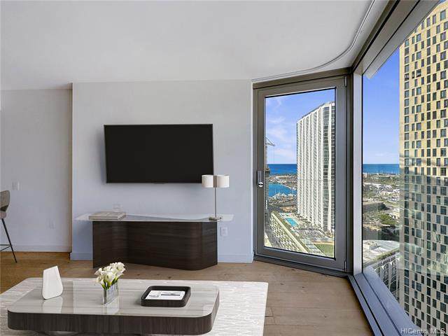 1001 Queen Street - Photo 1