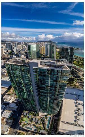 1001 Queen Street - Photo 1
