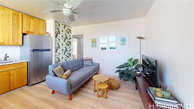 236 Liliuokalani Avenue - Photo 1