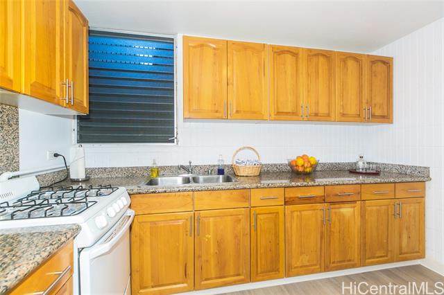 1605 Pensacola Street - Photo 1