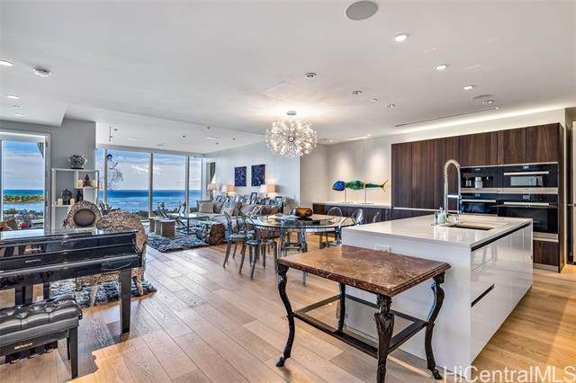 1118 Ala Moana Boulevard - Photo 1