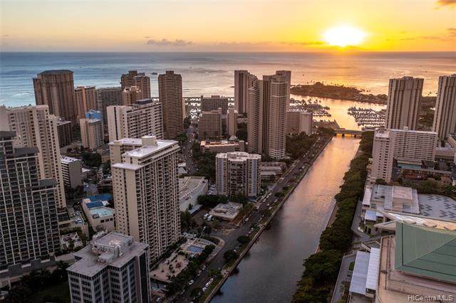 1717 Ala Wai Boulevard - Photo 1