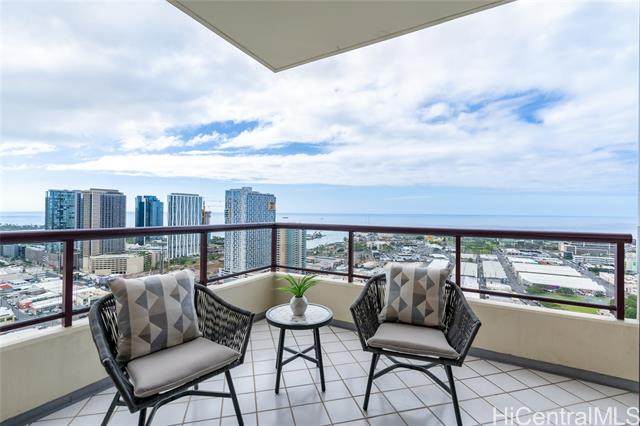 725 Kapiolani Boulevard - Photo 1