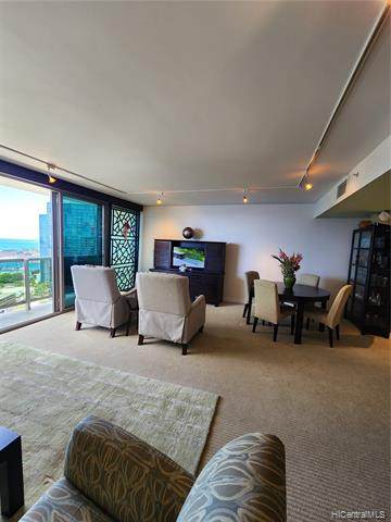 1177 Queen Street - Photo 1