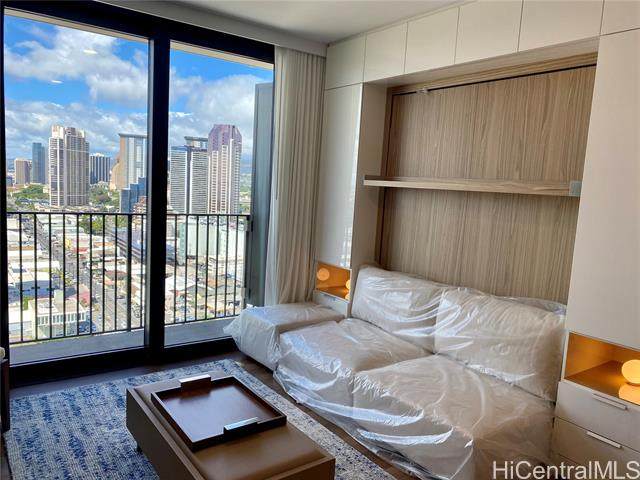 987 Queen Street - Photo 1