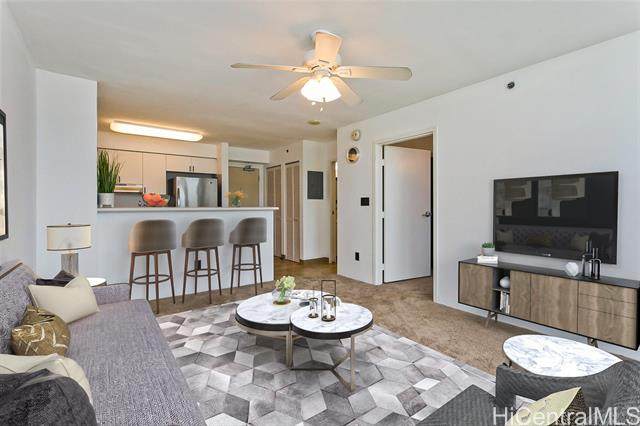 215 King Street - Photo 1