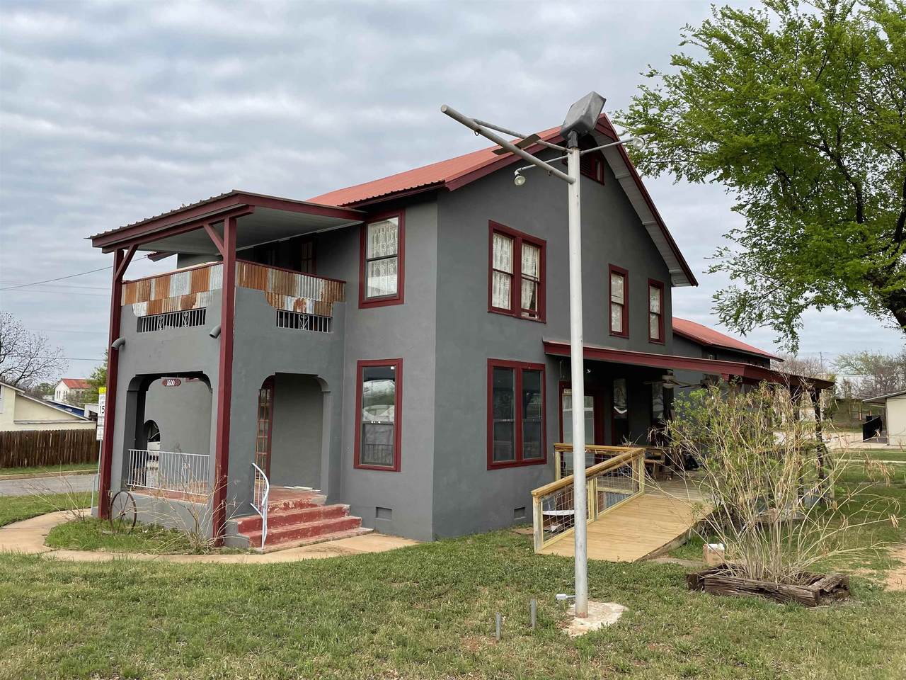 1600 Ford Street - Photo 1