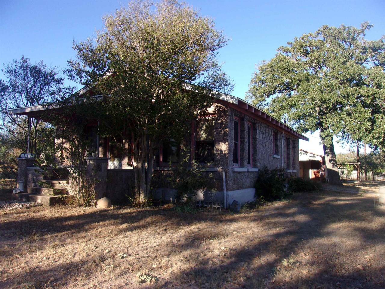 1176 Hwy 261 - Photo 1