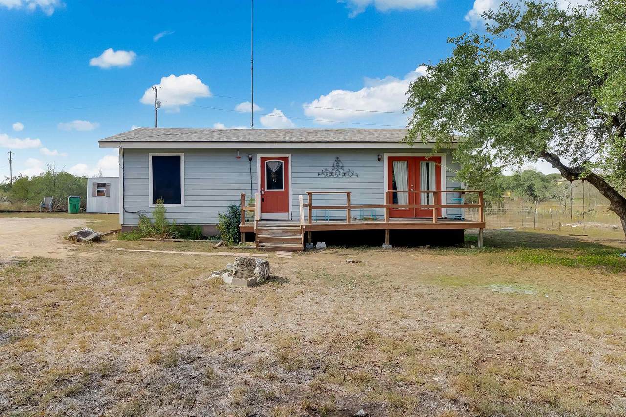 420 Sunset Drive - Photo 1