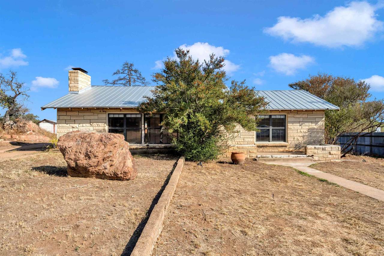 8164 Hwy 261 - Photo 1