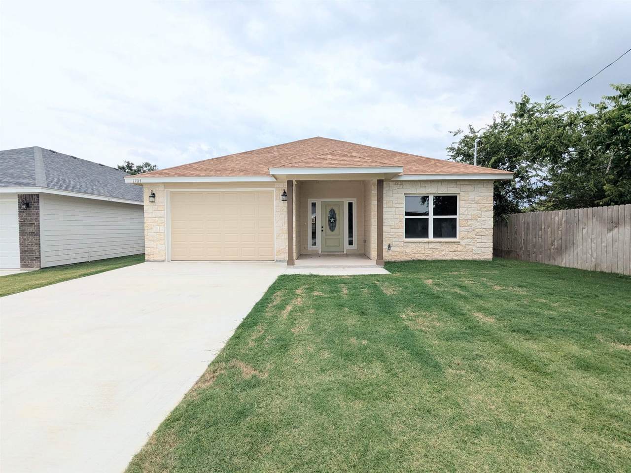1704 Avenue G - Photo 1
