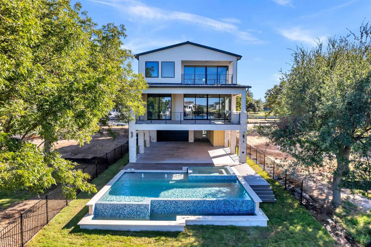 525 Lake Street - Photo 1