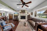 105 Post Oak - Photo 2