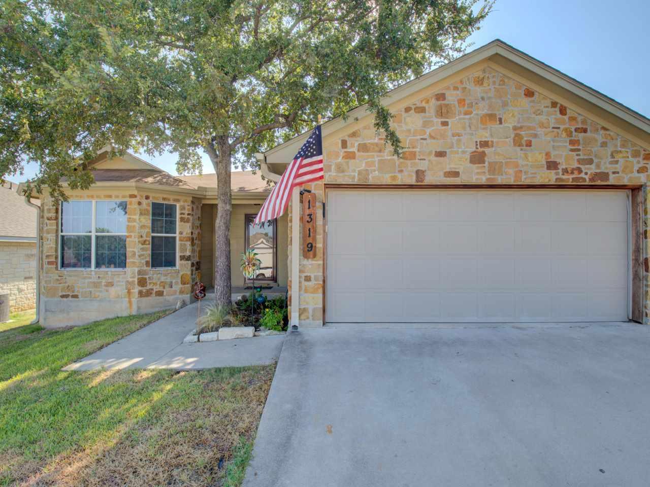1319 Primrose Ln - Photo 1