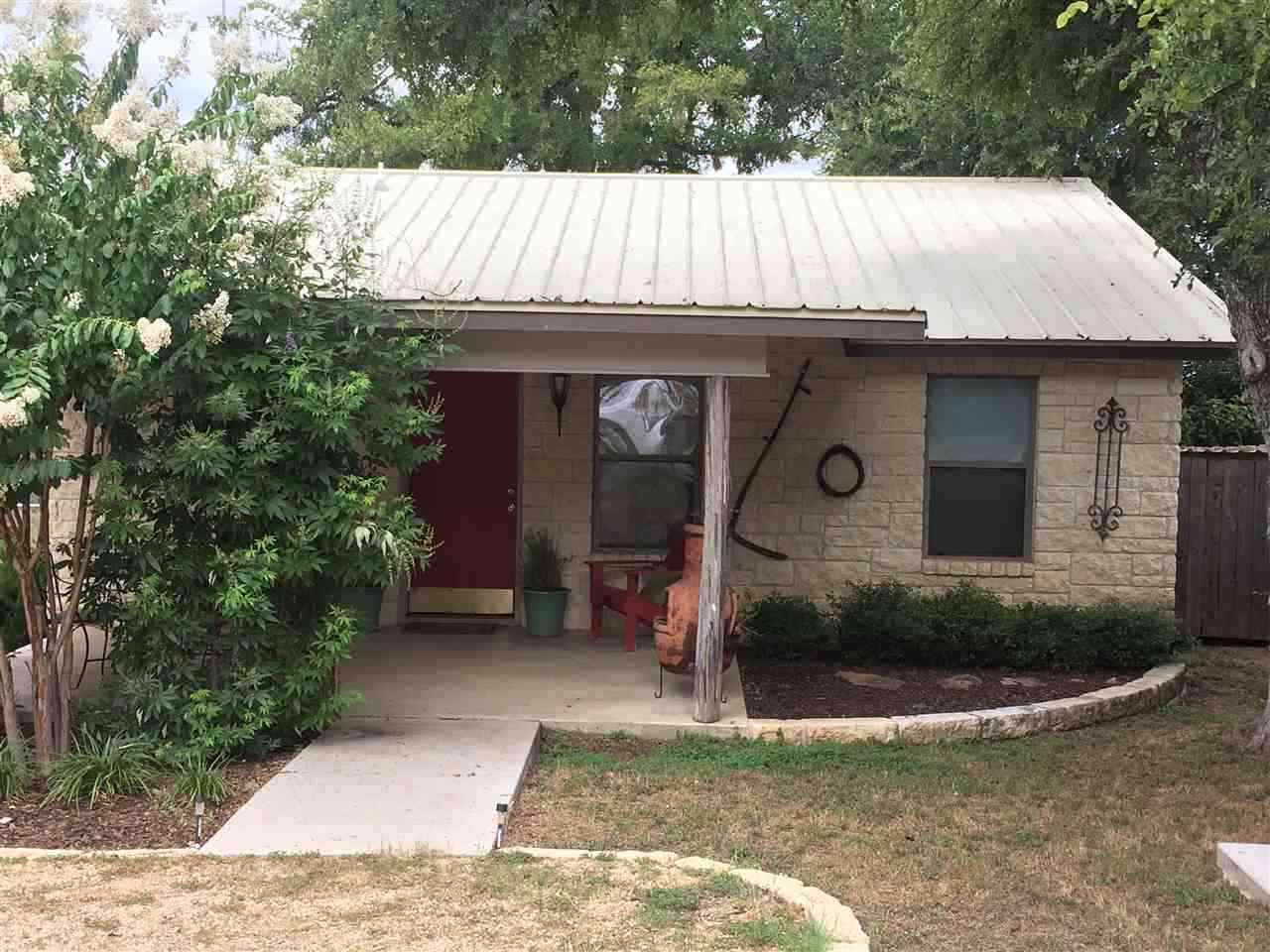308 Avenue F - Photo 1
