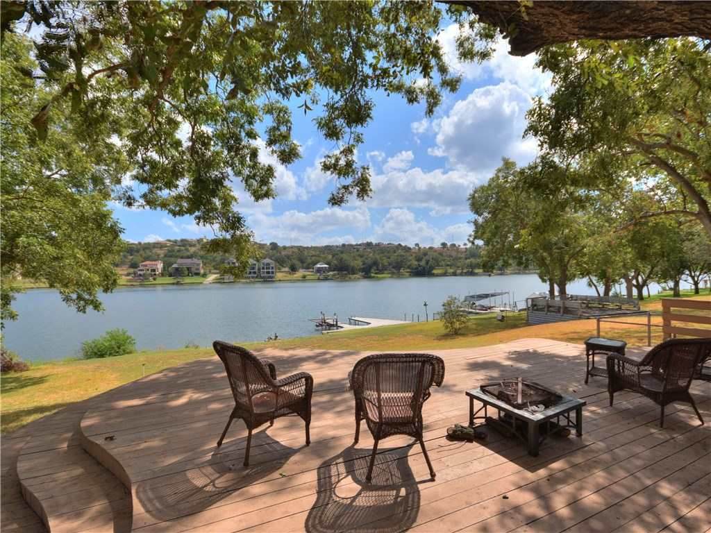 903 Lakeshore Drive - Photo 1