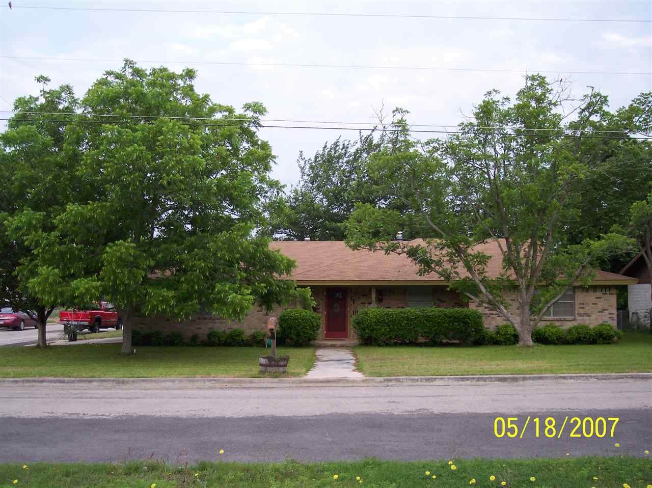 1600 Oak Street - Photo 1