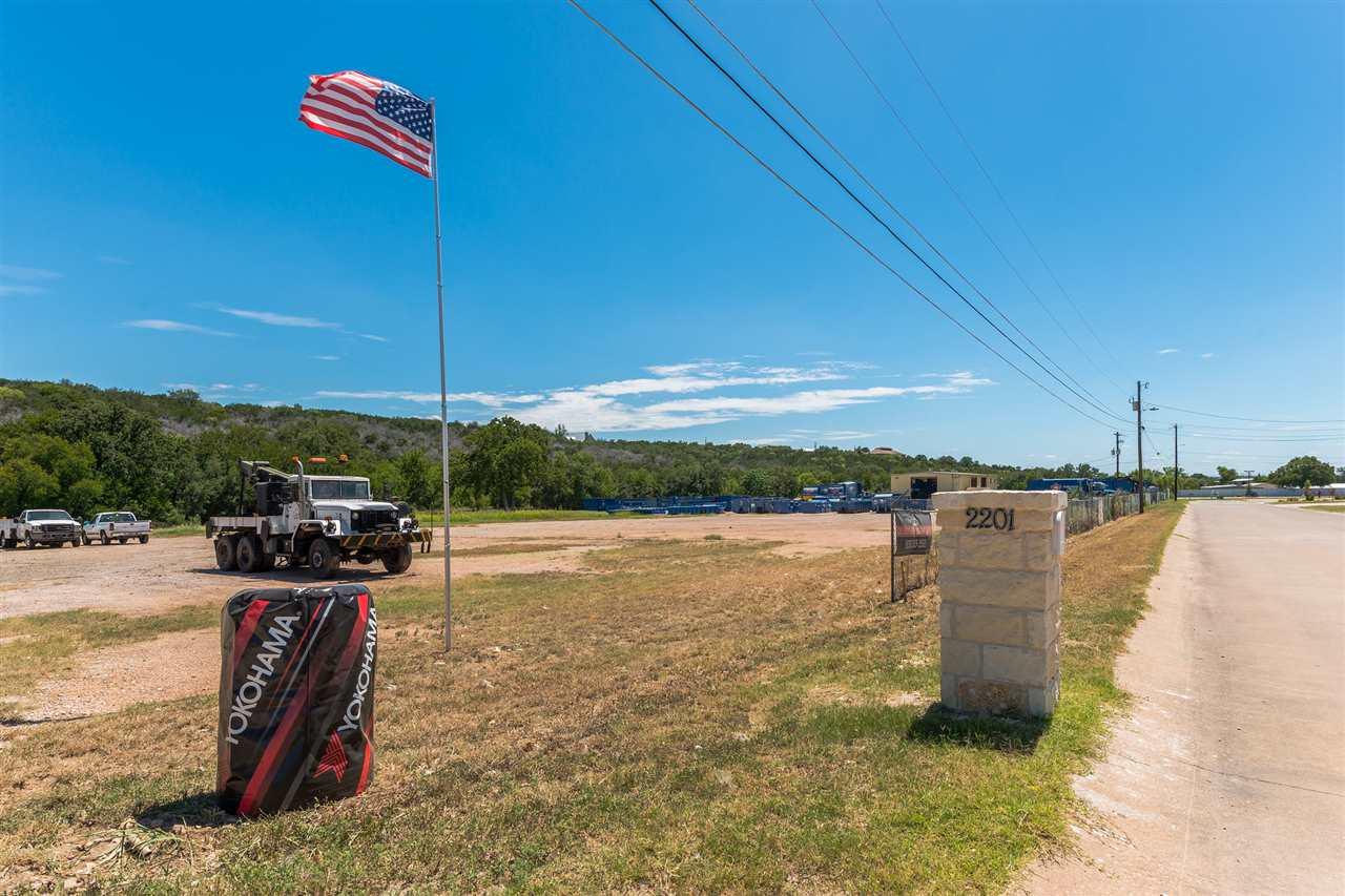 2201 Commerce Street - Photo 1