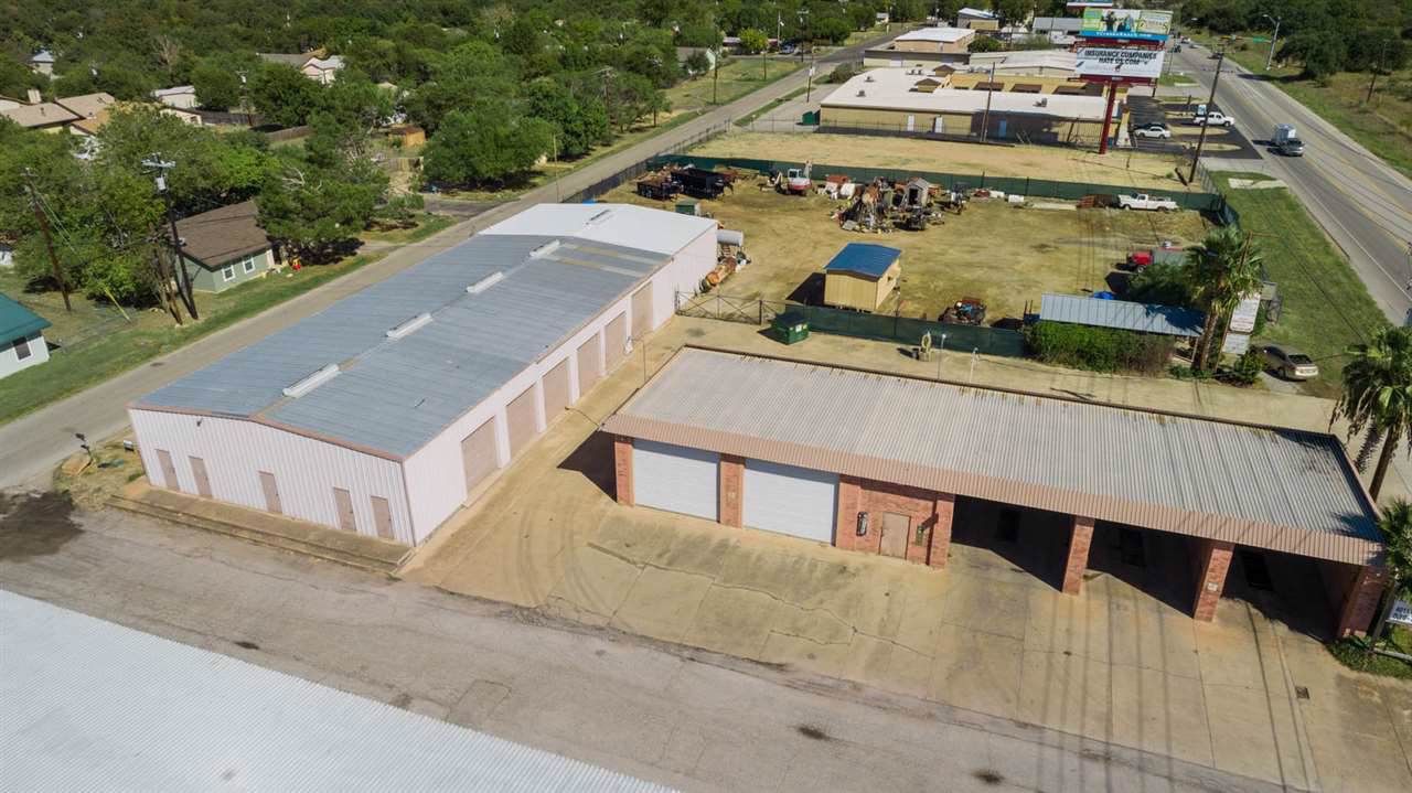 4011 Fm 2147 - Photo 1