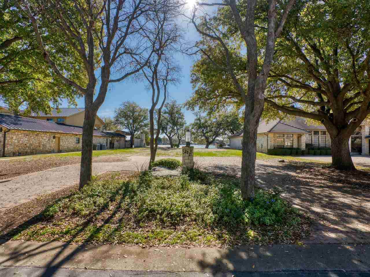 W29018 Wennmohs Place - Photo 1