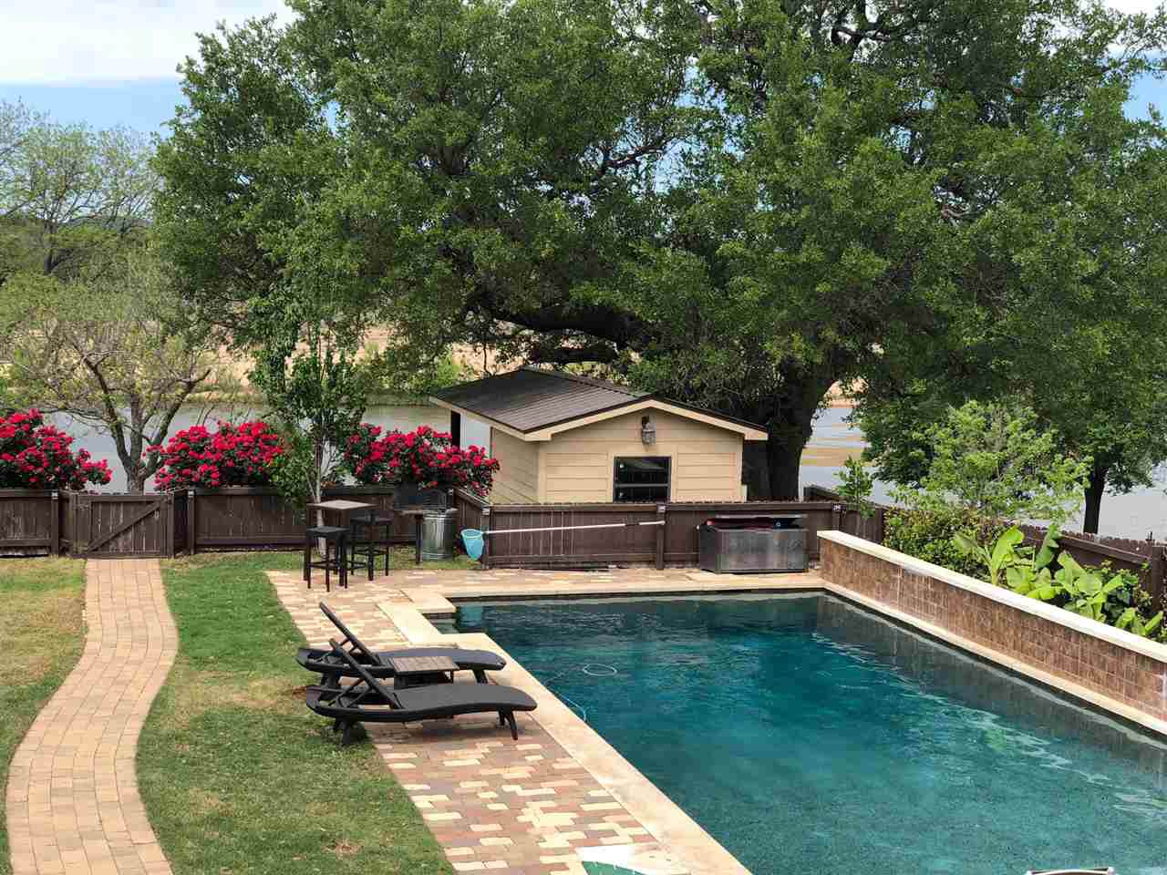 5204 River Oaks Drive - Photo 1