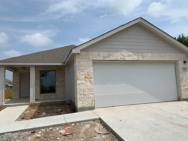 735 Dogwood - Photo 1