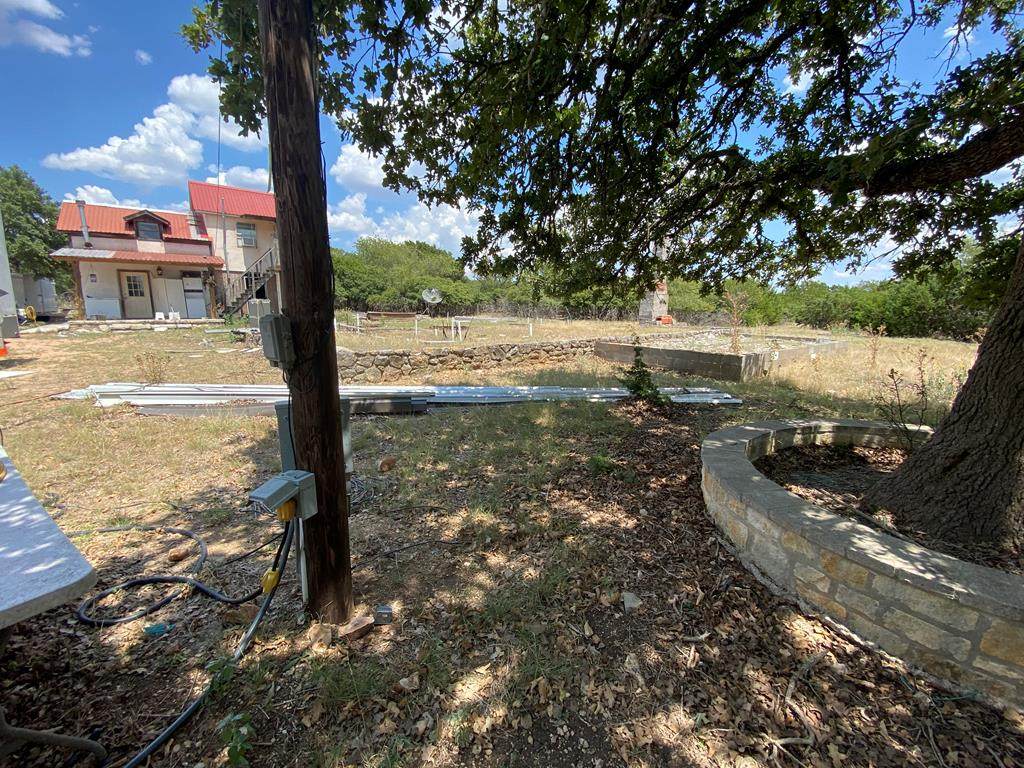 140 Oak Crest - Photo 1