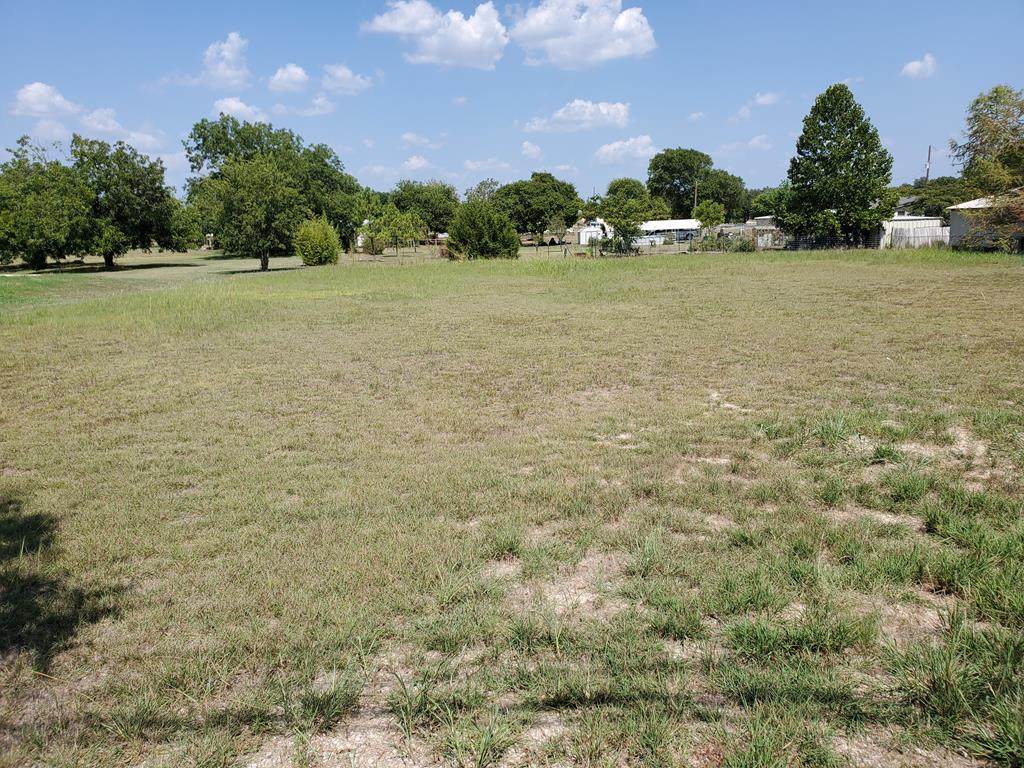 620 Chandler - Photo 1