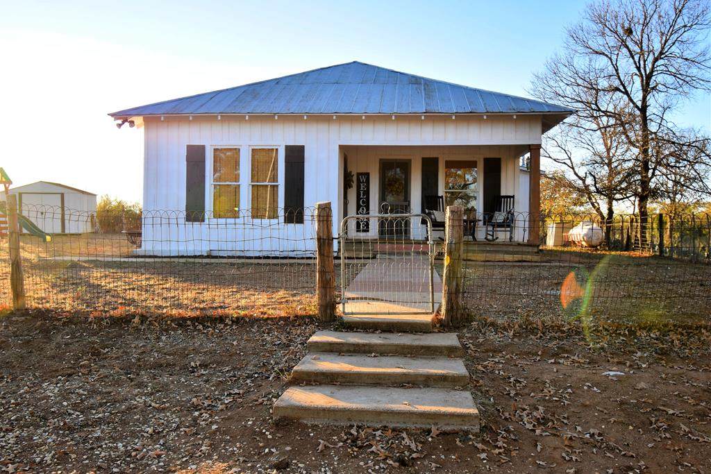 610 Airport Rd - Photo 1