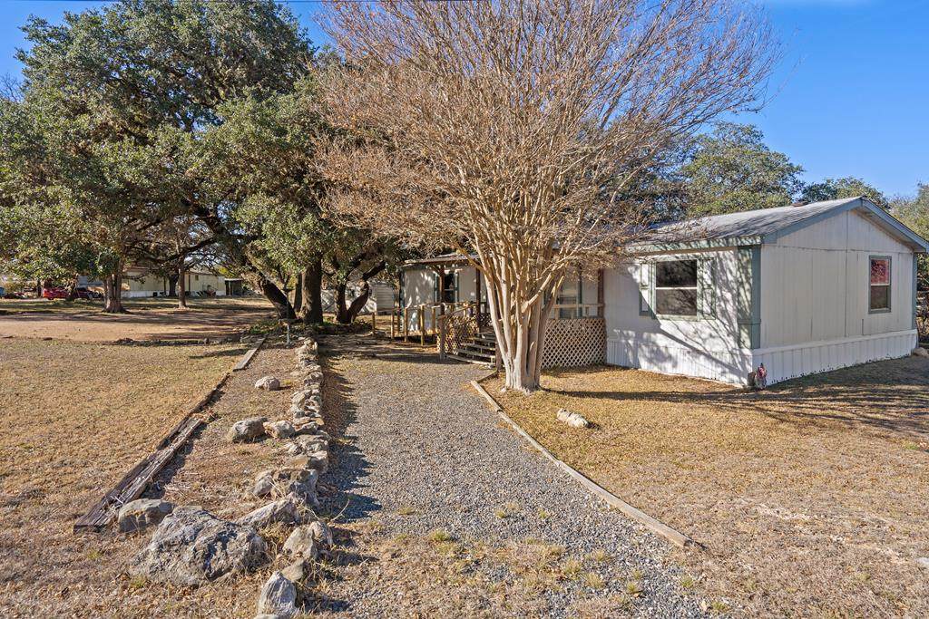 105 Moss Rock Dr - Photo 1