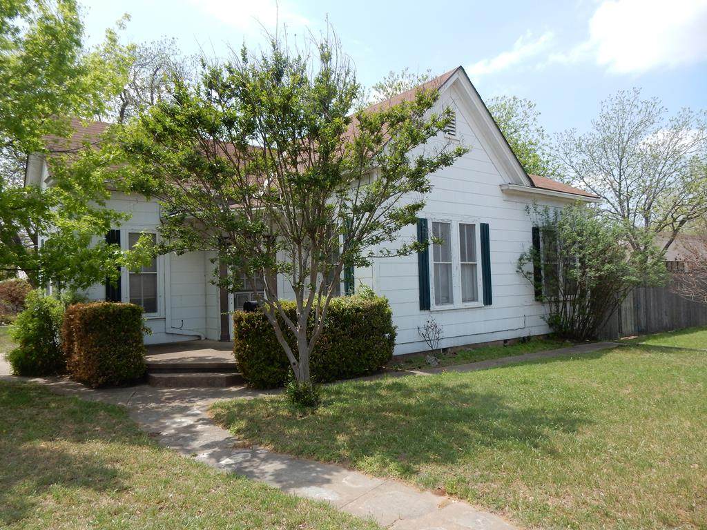 801 Main St - Photo 1